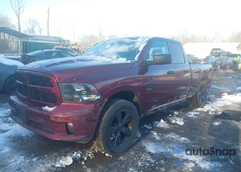2019 Ram 1500 Classic Express 4X4 6'4 Box из США, поврежденный, VIN 1C6RR7FGXKS547978